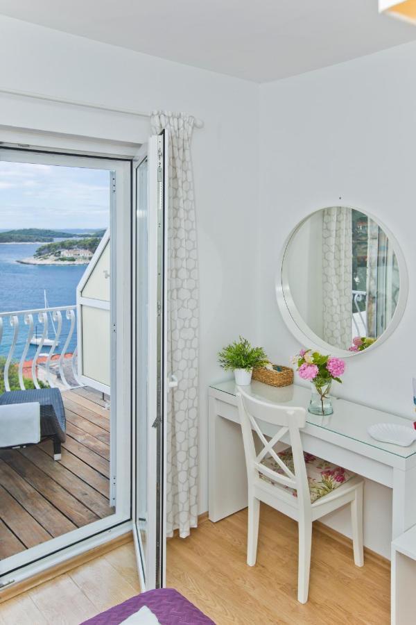 Rooms Carpe Diem Hvar ฮวาร์ ภายนอก รูปภาพ