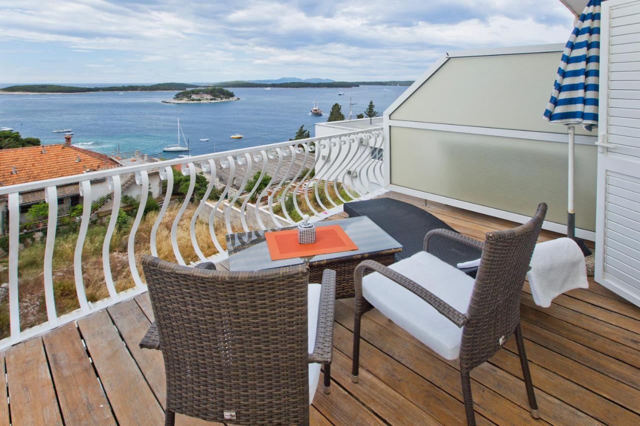 Rooms Carpe Diem Hvar ฮวาร์ ภายนอก รูปภาพ