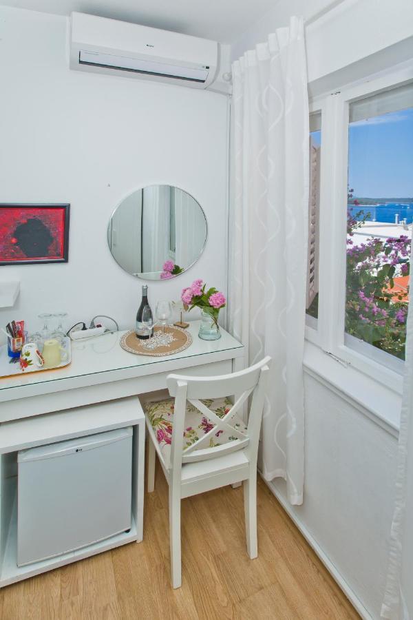Rooms Carpe Diem Hvar ฮวาร์ ภายนอก รูปภาพ