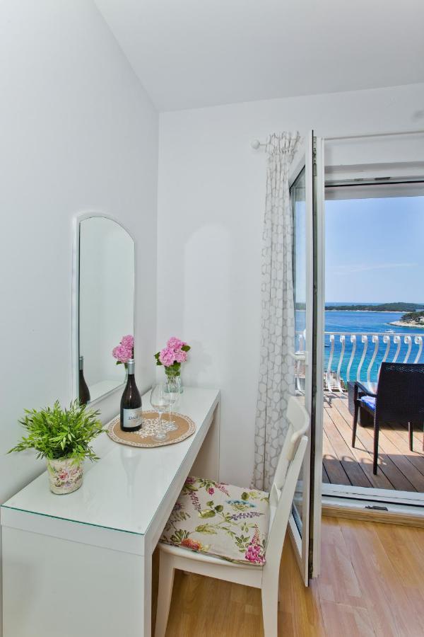 Rooms Carpe Diem Hvar ฮวาร์ ภายนอก รูปภาพ