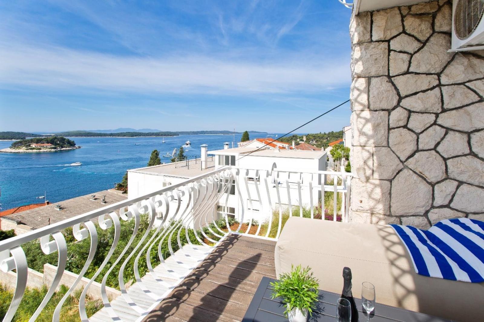 Rooms Carpe Diem Hvar ฮวาร์ ภายนอก รูปภาพ