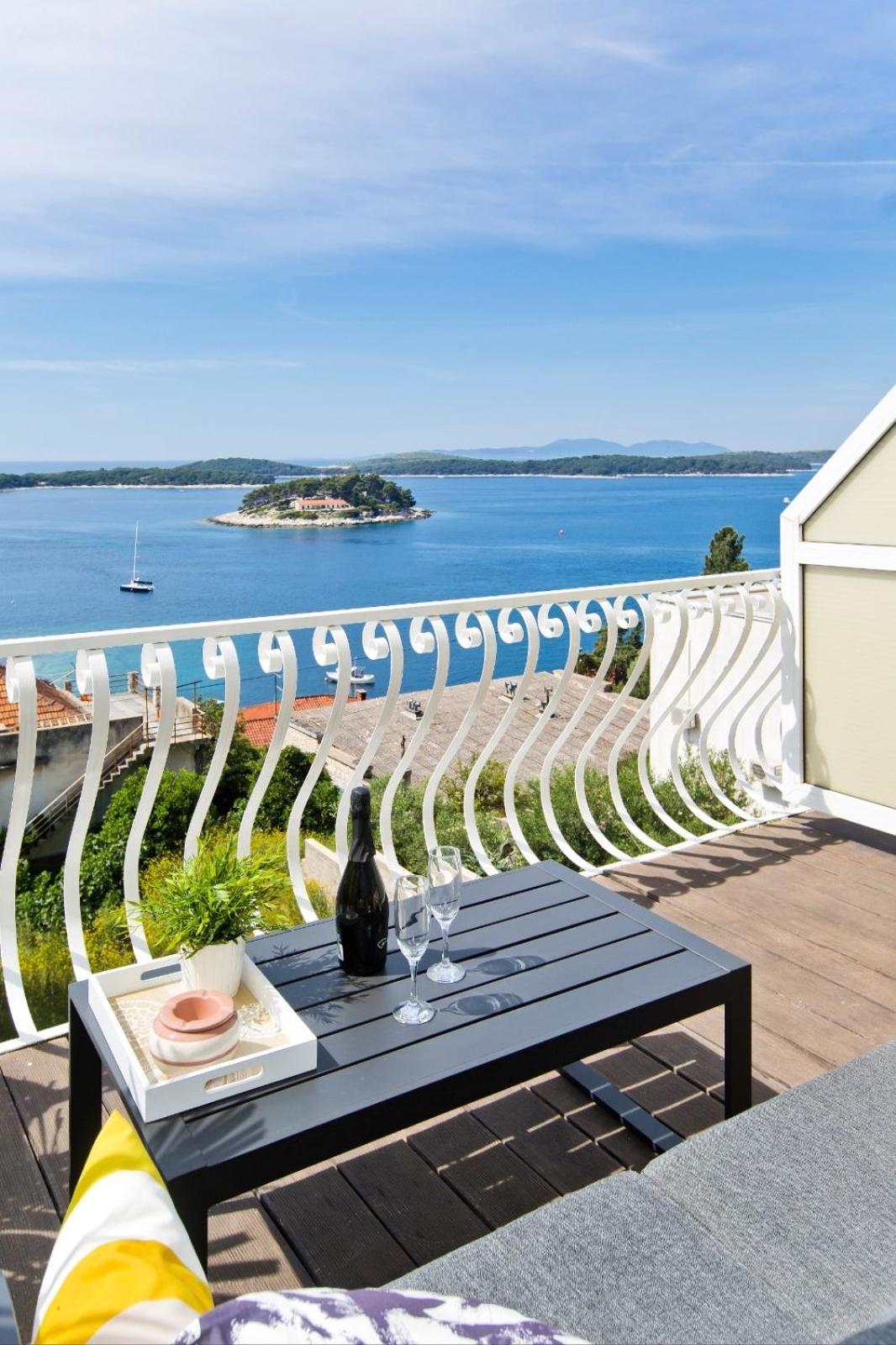 Rooms Carpe Diem Hvar ฮวาร์ ภายนอก รูปภาพ